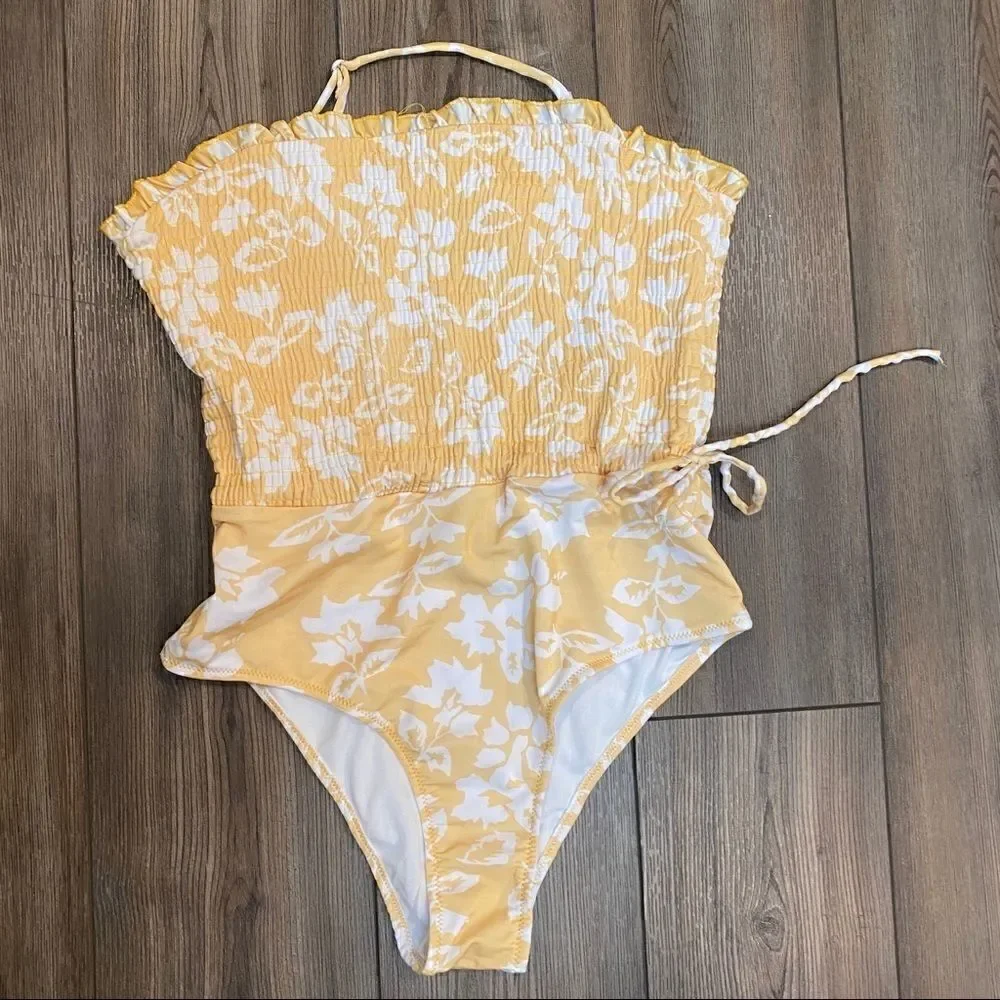 Yellow Floral Seersucker Cheeky Swimsuit Large